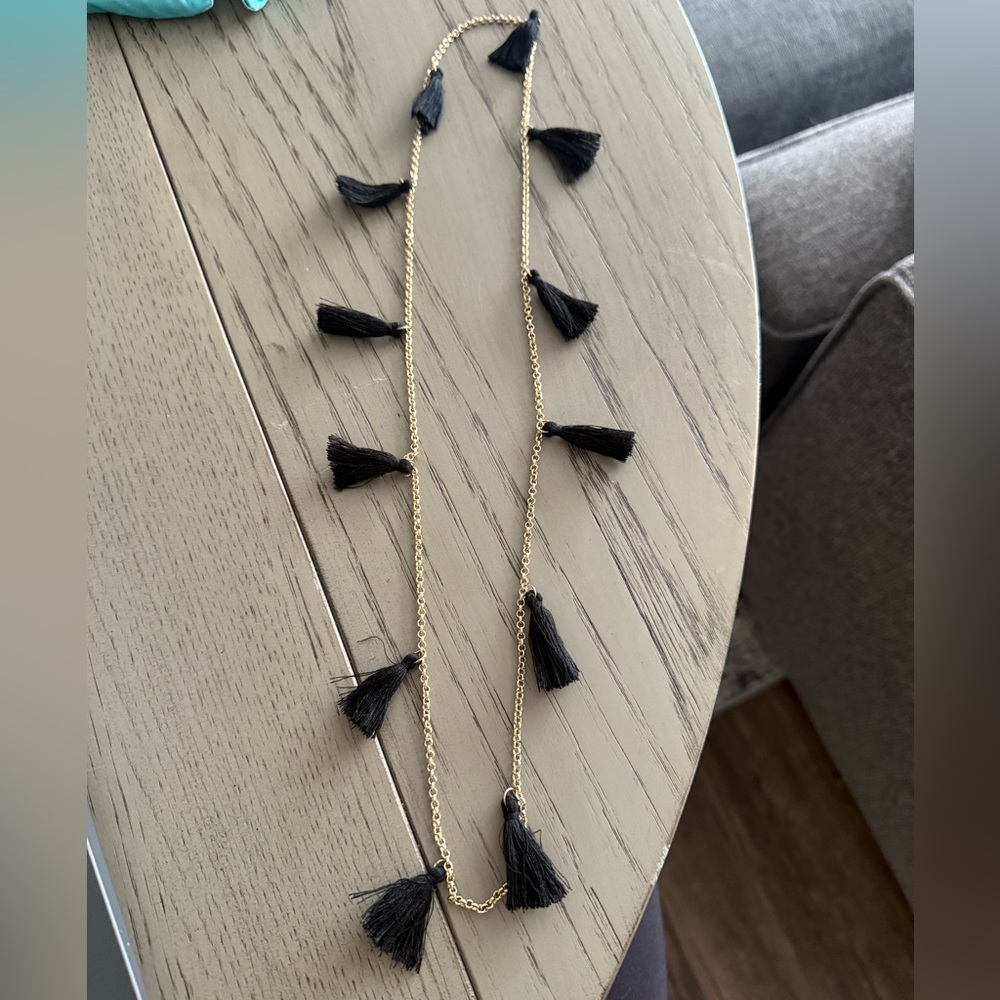 BLACK TASSEL NECKLACE